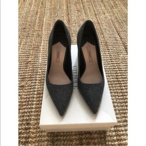 Uterque heel pump